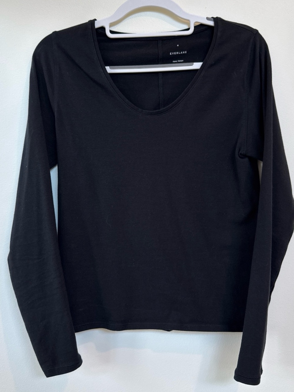 Everlane Black Long Sleeve Scoop Neck Tee